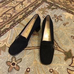 Vintage Ferrafamo Heel, 9